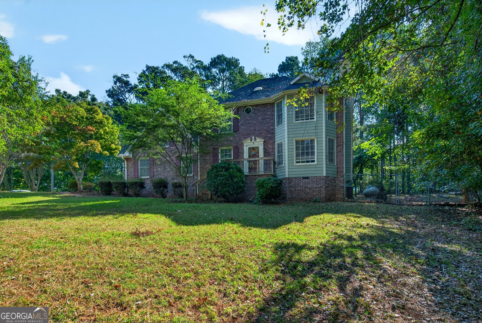 4 bedroom, 2.5 bathroom, 2,972 sq ft single family residence under contract at 100 Dogwood Court, Lagrange, GA 30240 — photo 3