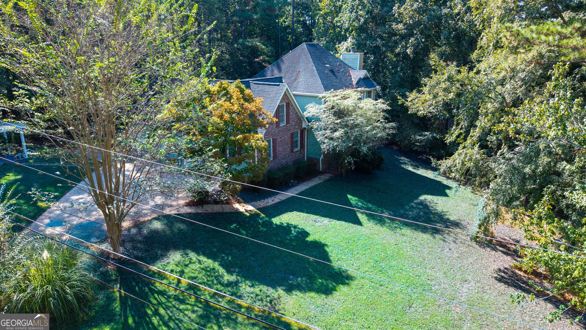 4 bedroom, 2.5 bathroom, 2,972 sq ft single family residence under contract at 100 Dogwood Court, Lagrange, GA 30240 — photo 4