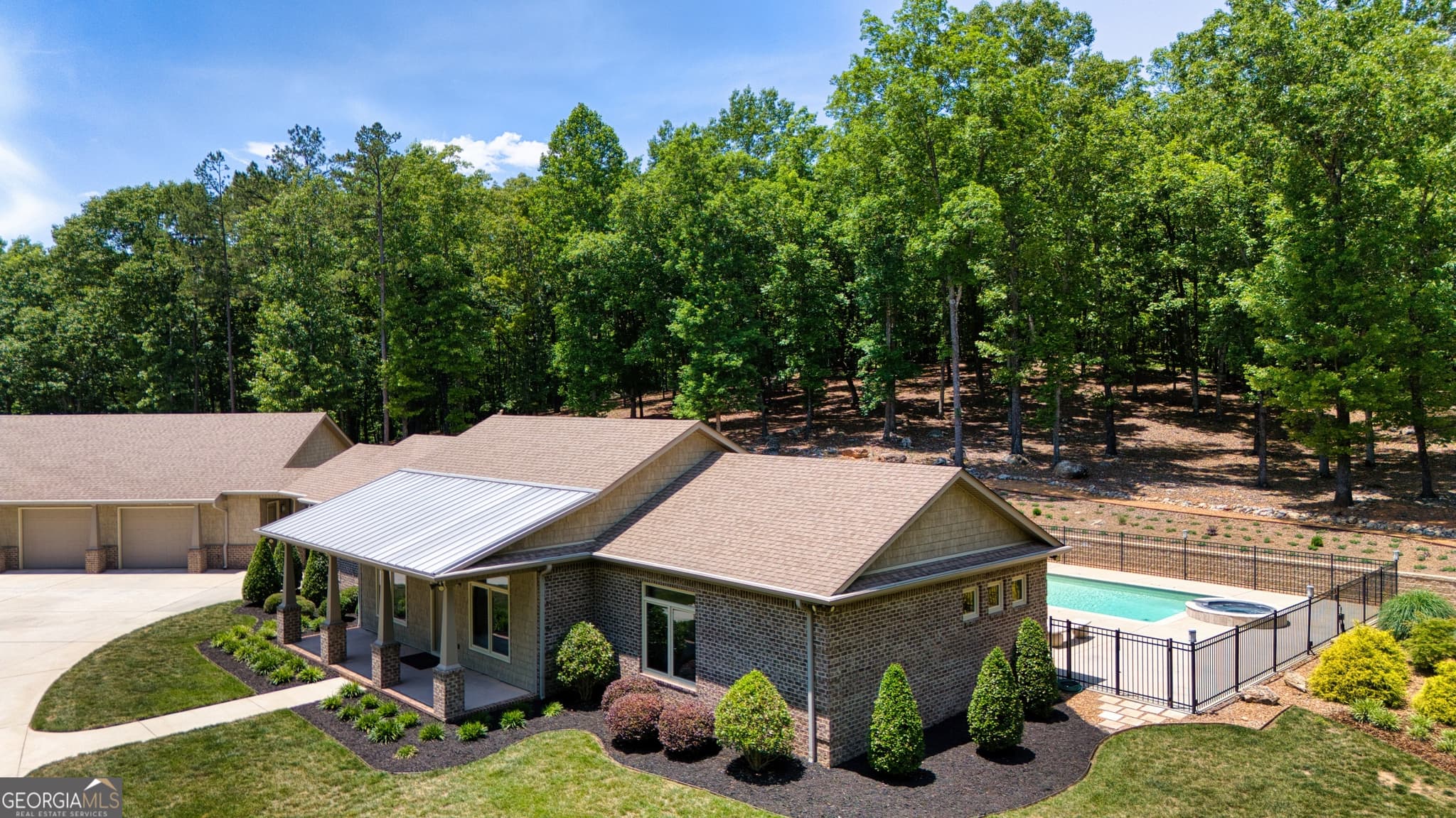 4 bedroom, 3 bathroom, 2,890 sq ft single family residence for sale at 610 Kings Bridge Road, Cave Spring, GA 30124 — photo 2