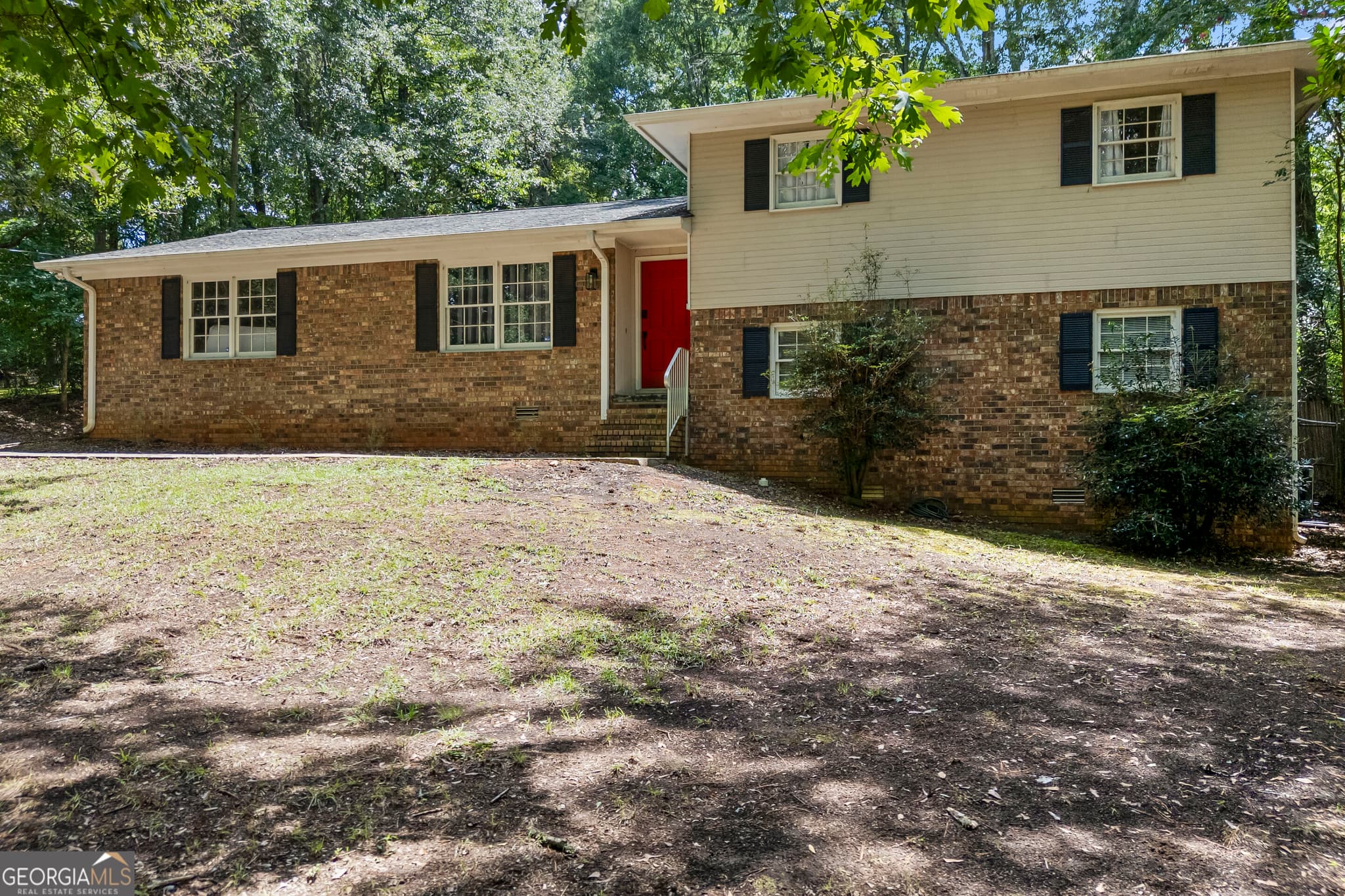 5 bedroom, 3 bathroom, 2,012 sq ft single family residence for rent at 527 University Circle, Athens, GA 30605 for $3,500 a month — photo 1 of 24