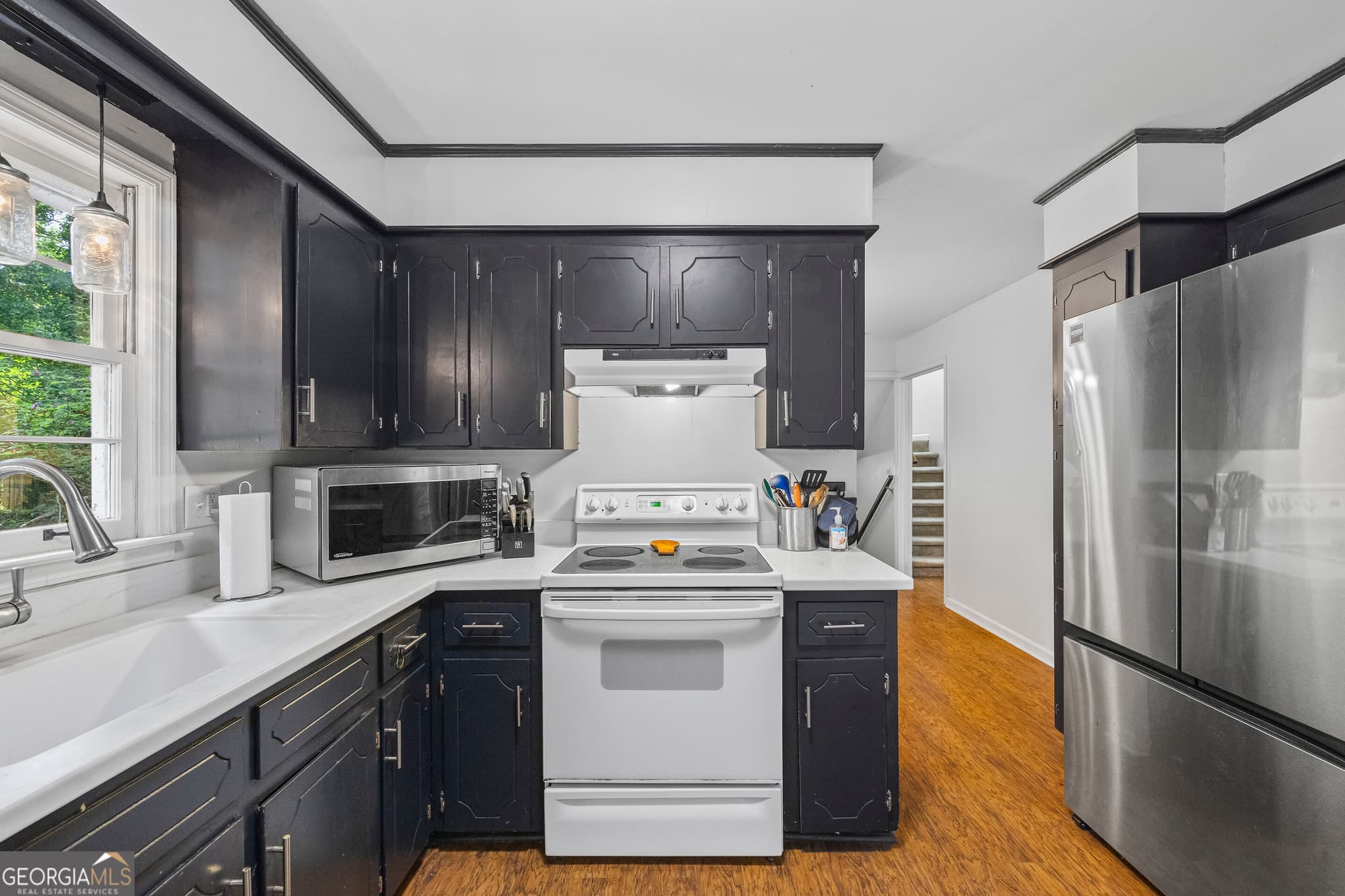 5 bedroom, 3 bathroom, 2,012 sq ft single family residence for rent at 527 University Circle, Athens, GA 30605 for $3,500 a month — photo 8