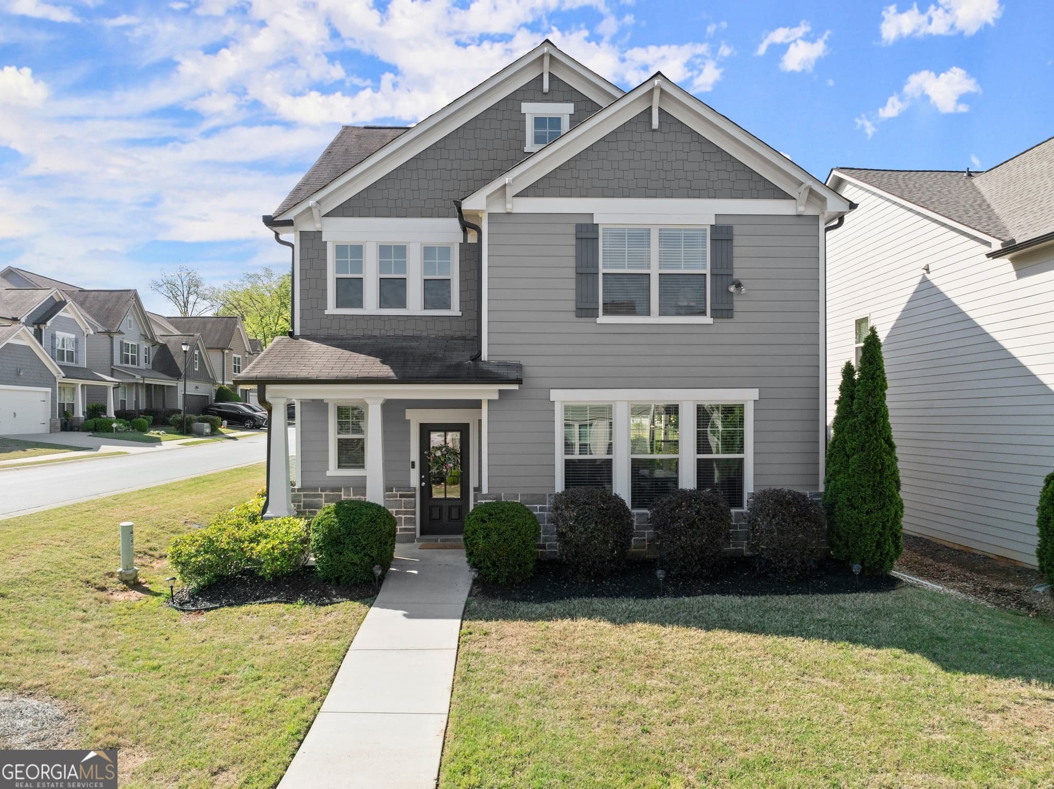 3 bedroom, 2.5 bathroom, 1,974 sq ft single family residence sold at 5924 Waterway Place, Flowery Branch, GA 30542