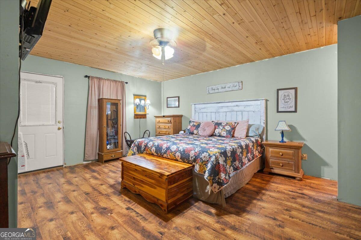 5 bedroom, 2 bathroom, 2,272 sq ft single family residence for sale at 1293 Bronco Road, Lafayette, GA 30728 — photo 10