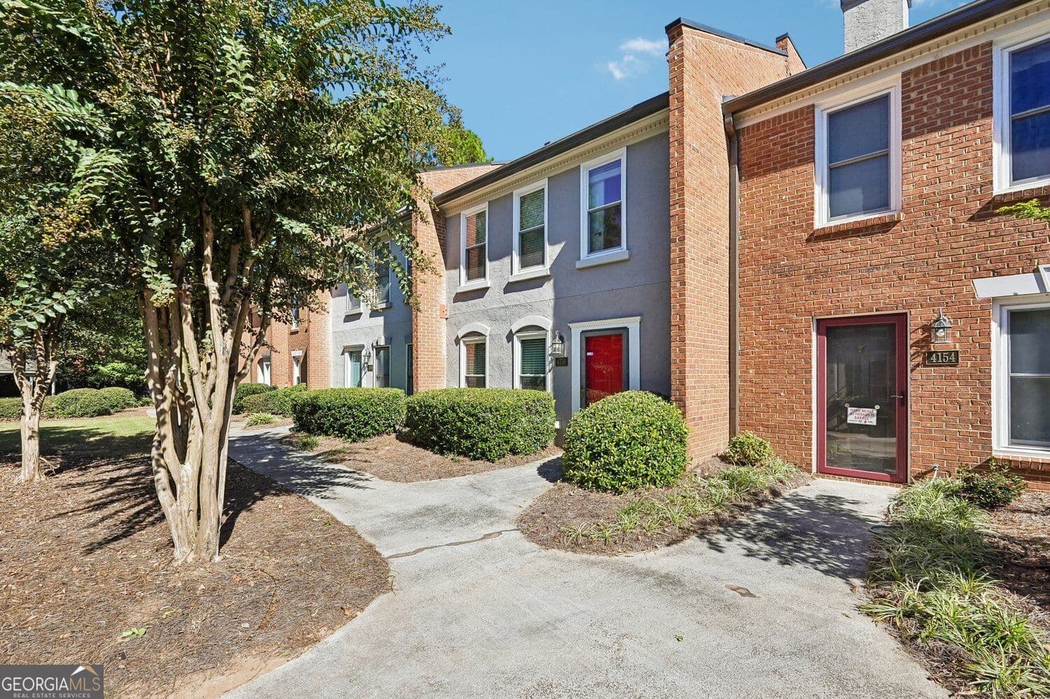 2 bedroom, 2.5 bathroom, 1,280 sq ft townhouse for sale at 4156 Darby Way, Duluth, GA 30096 — photo 2