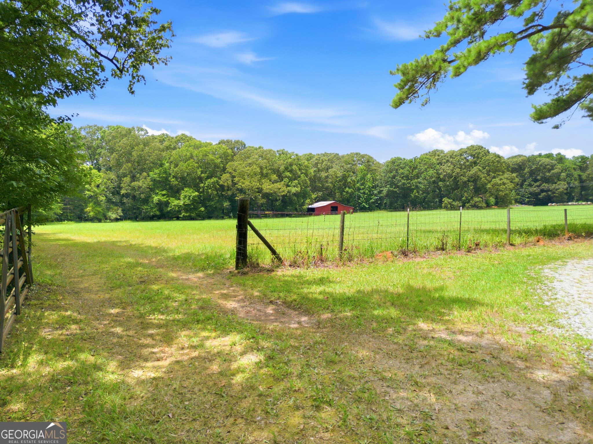 4 bedroom, 2 bathroom, 2,430 sq ft farm for sale at 607 Grant Road, Brooks, GA 30205 — photo 7