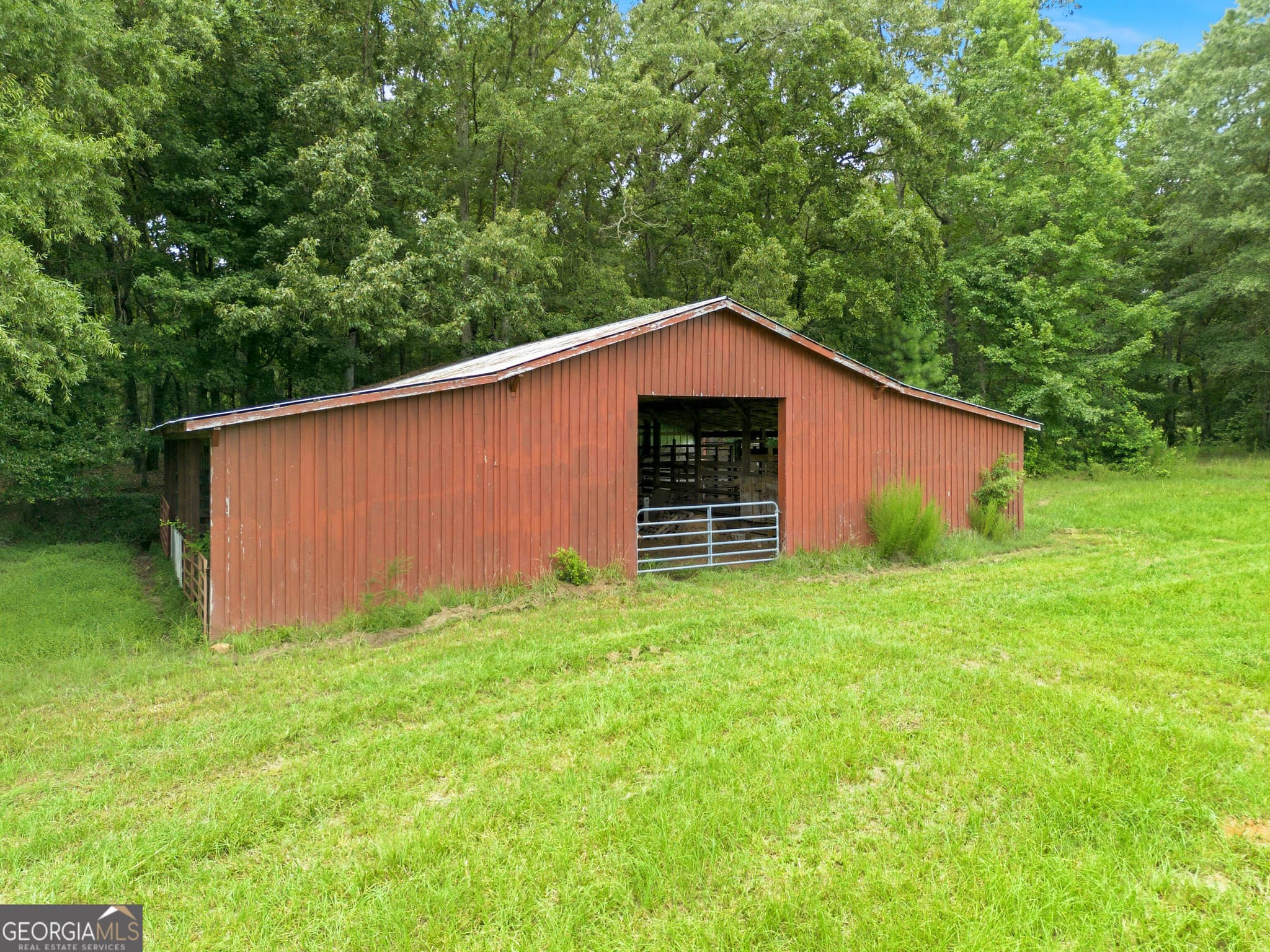 4 bedroom, 2 bathroom, 2,430 sq ft farm for sale at 607 Grant Road, Brooks, GA 30205 — photo 9