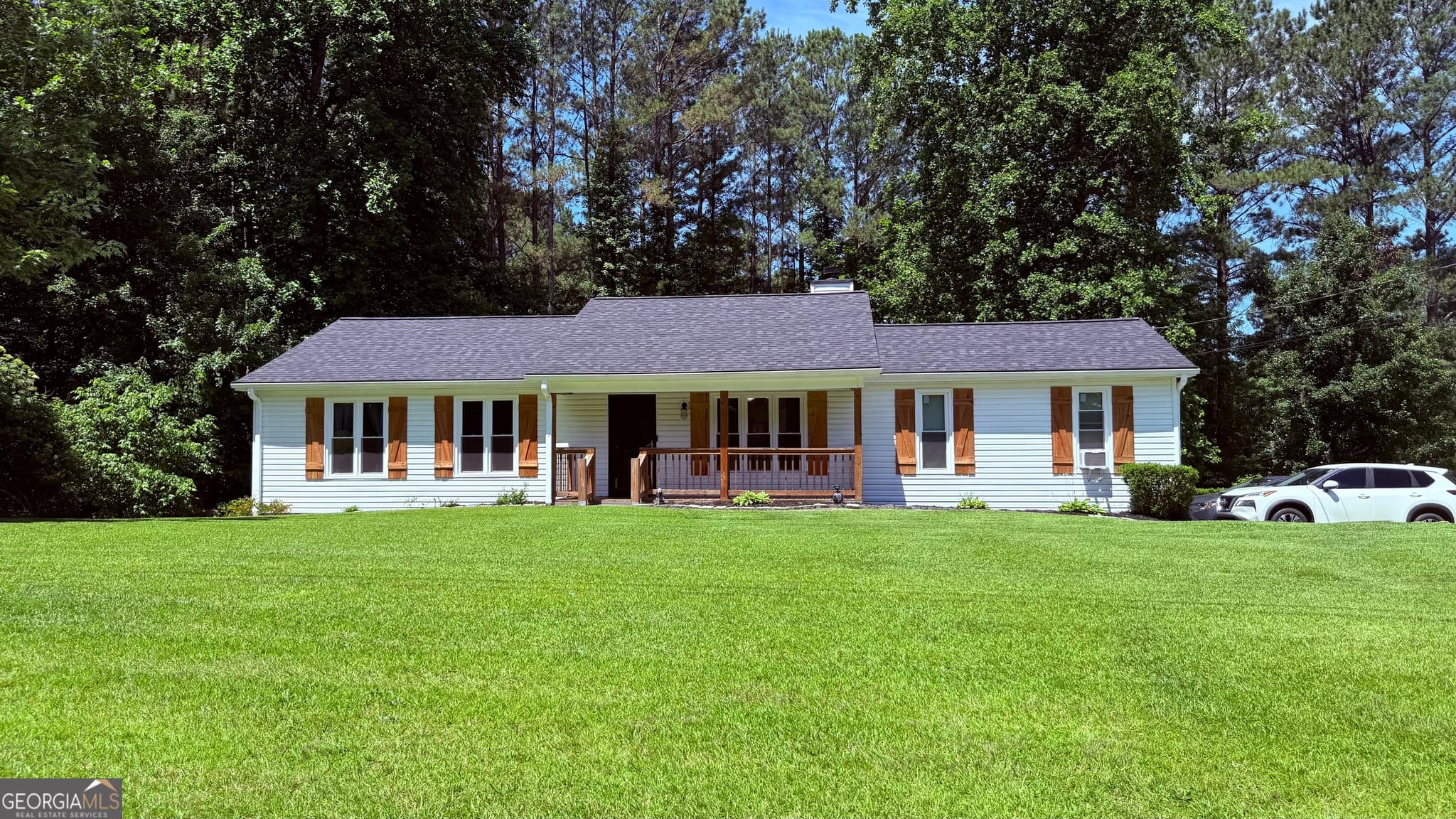 3 bedroom, 2 bathroom, 1,218 sq ft single family residence sold at 88 Hollyberry Court, Dallas, GA 30157