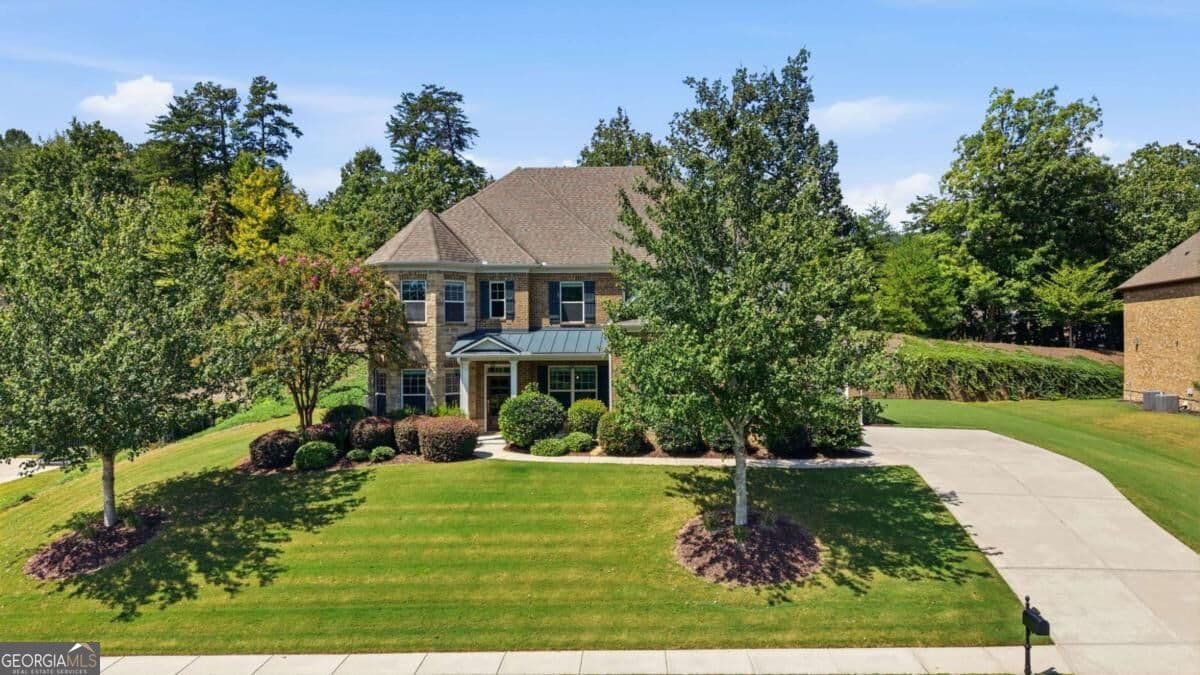 5 bedroom, 4 bathroom, 3,912 sq ft single family residence for sale at 4529 Summersweet Drive, Marietta, GA 30066 — photo 2