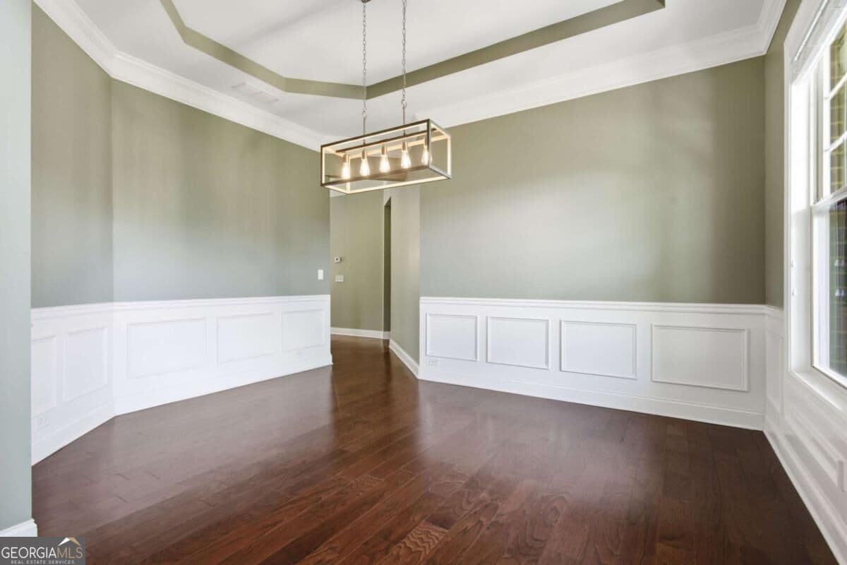 5 bedroom, 4 bathroom, 3,912 sq ft single family residence for sale at 4529 Summersweet Drive, Marietta, GA 30066 — photo 4