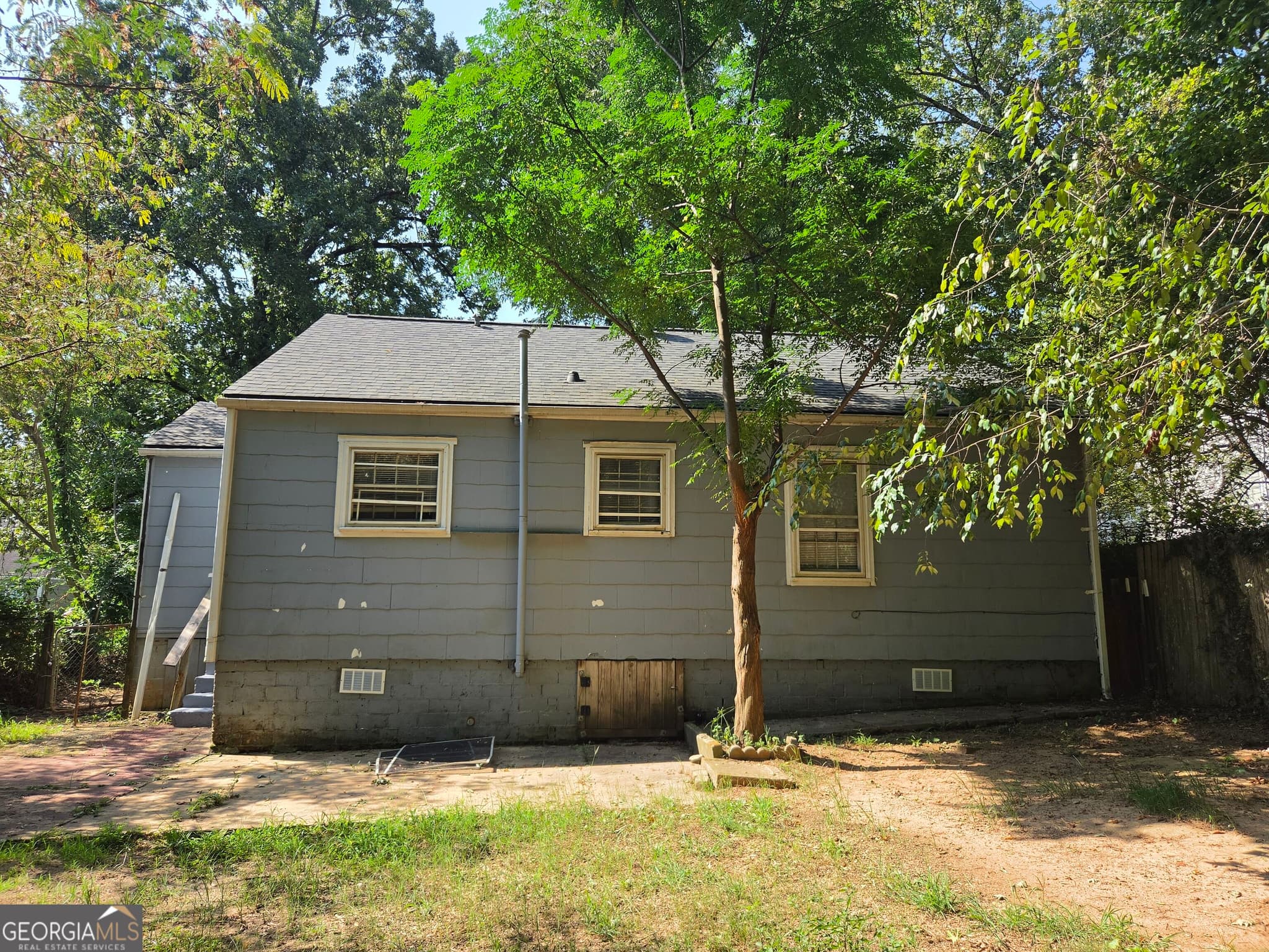 2 bedroom, 1 bathroom, 980 sq ft single family residence for sale at 1693 John Calvin Avenue, College Park, GA 30337 — photo 5