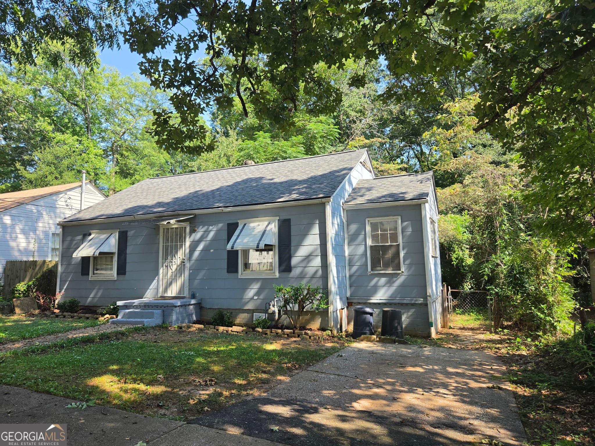 2 bedroom, 1 bathroom, 980 sq ft single family residence for sale at 1693 John Calvin Avenue, College Park, GA 30337 — photo 4