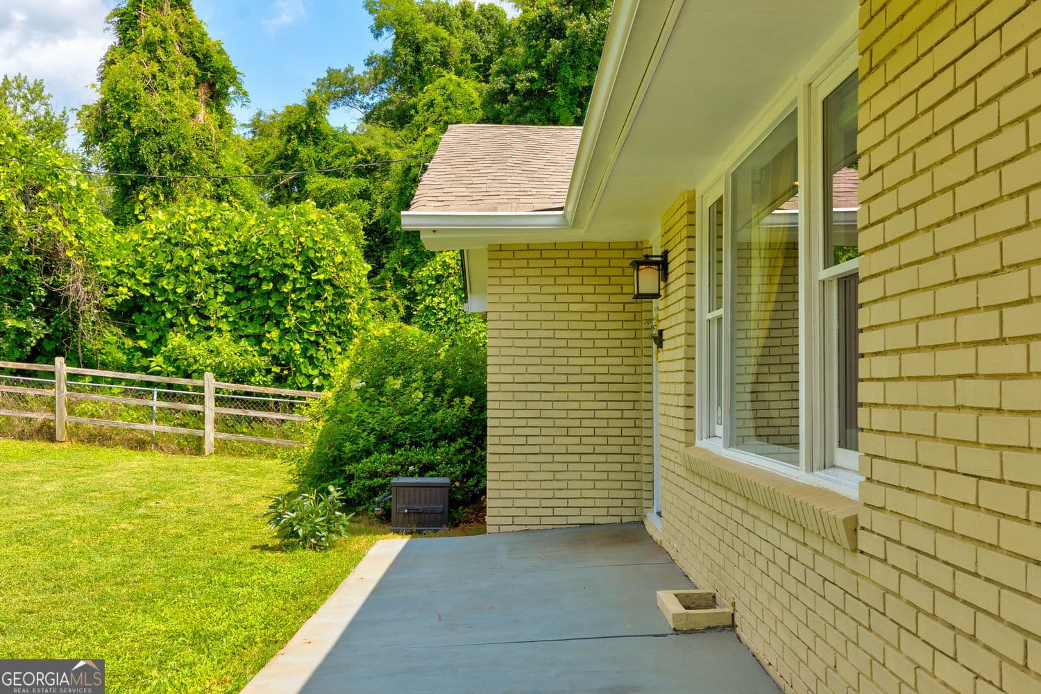 3 bedroom, 2 bathroom, 1,521 sq ft single family residence for rent at 1848 Winthrop Drive, Atlanta, GA 30316 for $2,500 a month — photo 2