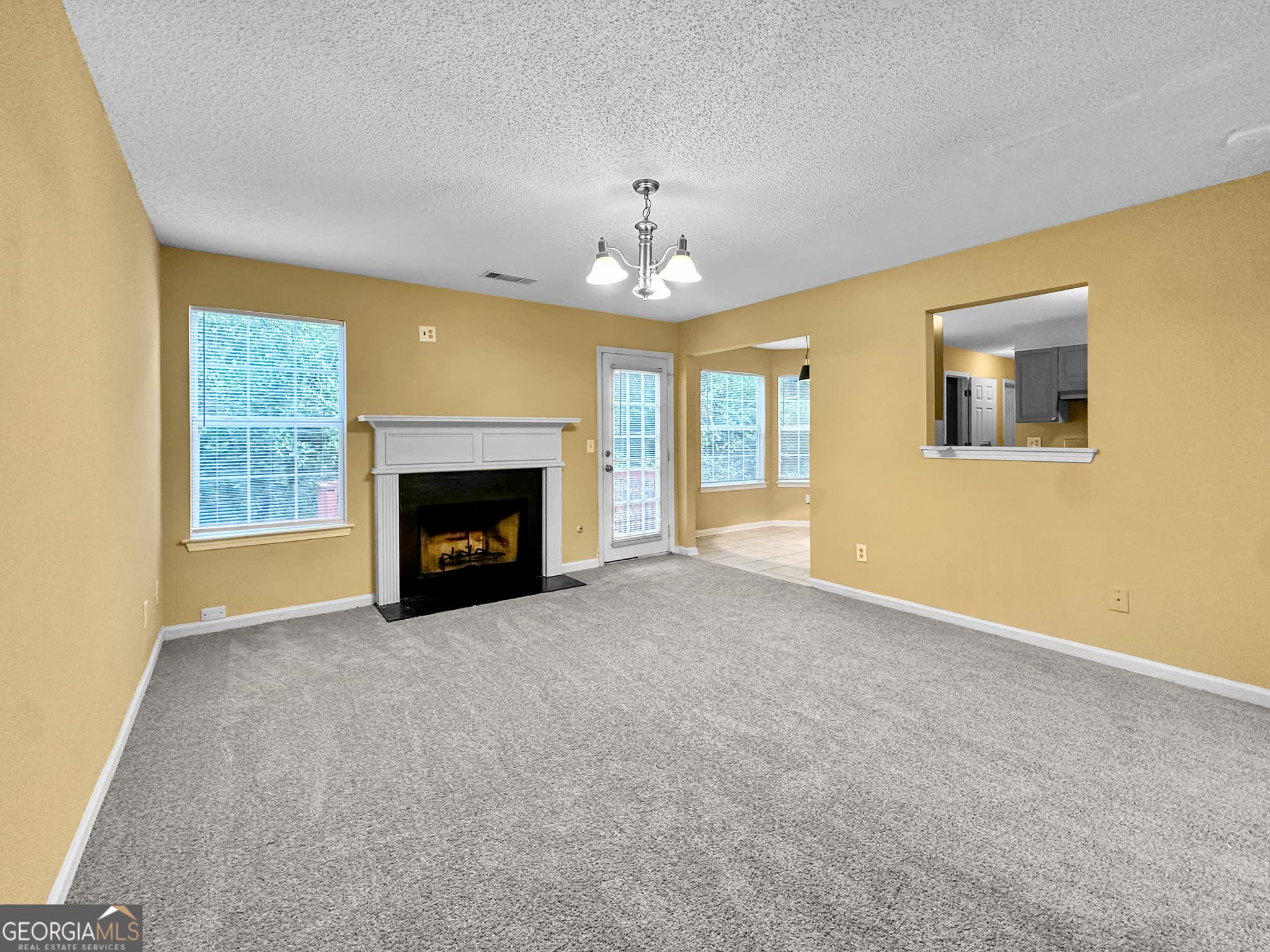 4 bedroom, 2.5 bathroom, 3,684 sq ft single family residence for rent at 10761 Tara Village Way, Jonesboro, GA 30238 for $2,055 a month — photo 3