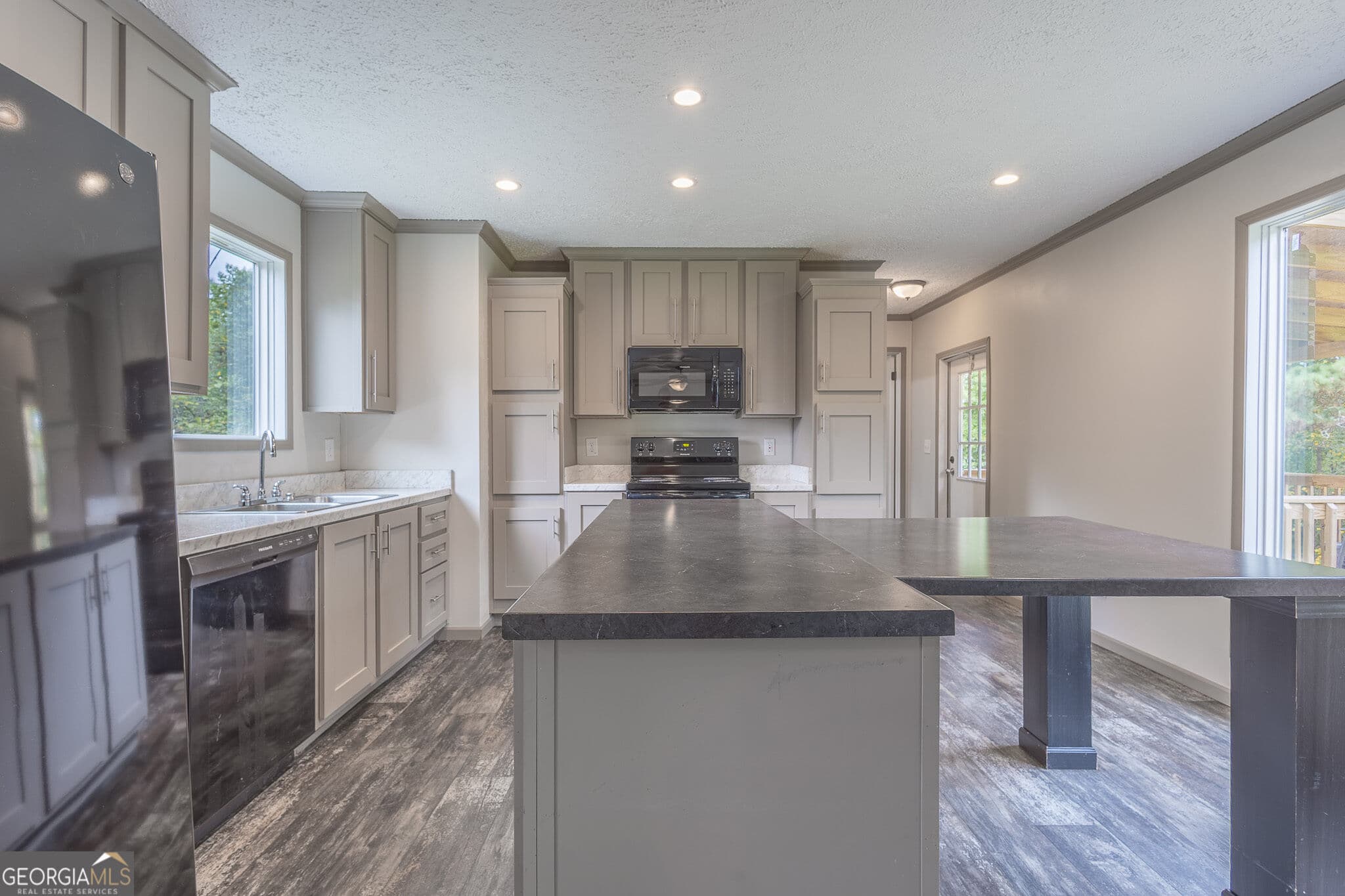 3 bedroom, 2 bathroom, 1,280 sq ft manufactured home,single family residence for sale at 2569 County Road 5, Heflin, AL 36264 — photo 10