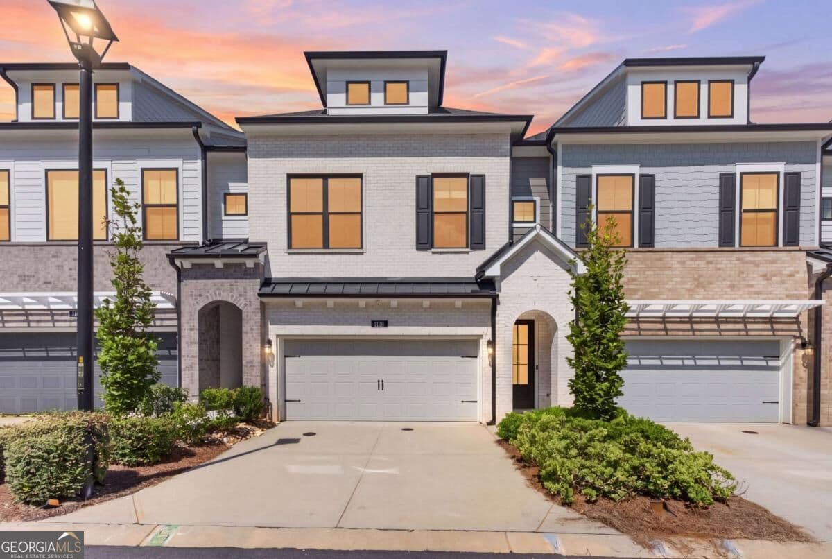 3 bedroom, 2.5 bathroom, 2,223 sq ft townhouse for sale at 1150 Harper Drive, Alpharetta, GA 30076 — photo 1 of 50