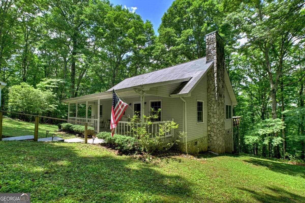3 bedroom, 2 bathroom, 2,128 sq ft cabin,single family residence for sale at 221 Shade Tree Lane 15, Mineral Bluff, GA 30559 — photo 1 of 66