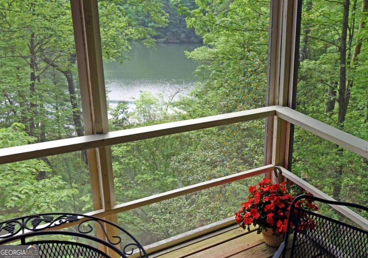 4 bedroom, 3 bathroom, 2,040 sq ft cabin,single family residence for sale at 66 Pine Ridge Court, Ellijay, GA 30536 — photo 1 of 57