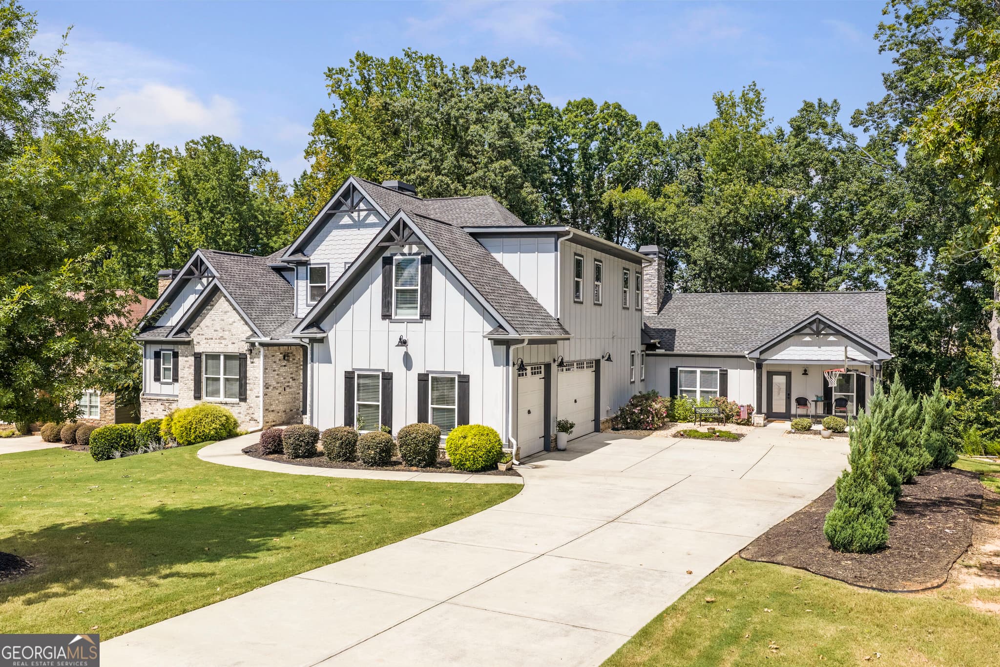 6 bedroom, 5.5 bathroom, 5,127 sq ft single family residence for sale at 2126 Saddle Creek Drive, Jefferson, GA 30549 — photo 1 of 88
