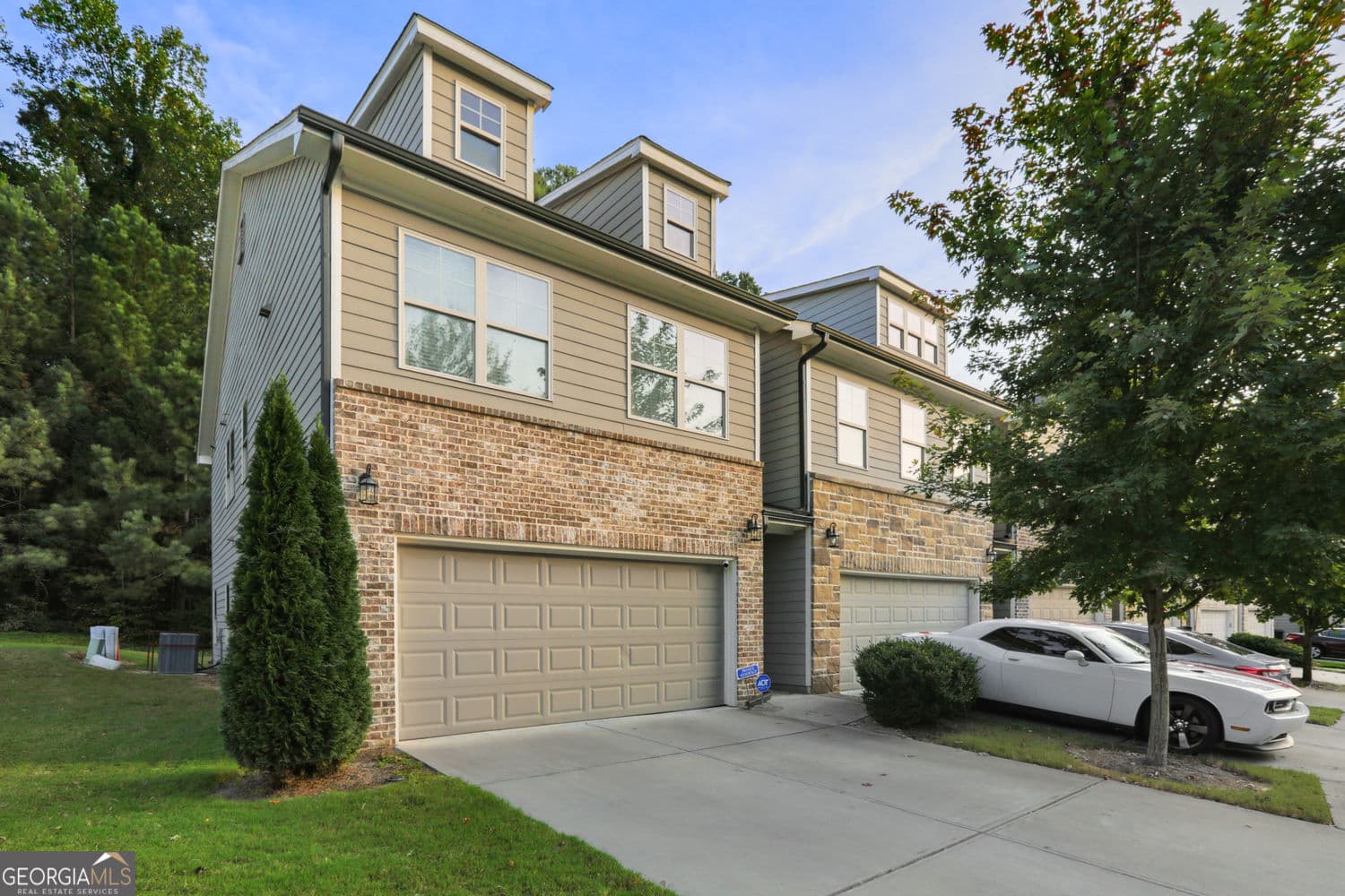 3 bedroom, 2.5 bathroom, 1,864 sq ft manufactured home,townhouse for rent at 539 Jefferson Chase Street, Atlanta, GA 30354 for $2,625 a month — photo 2