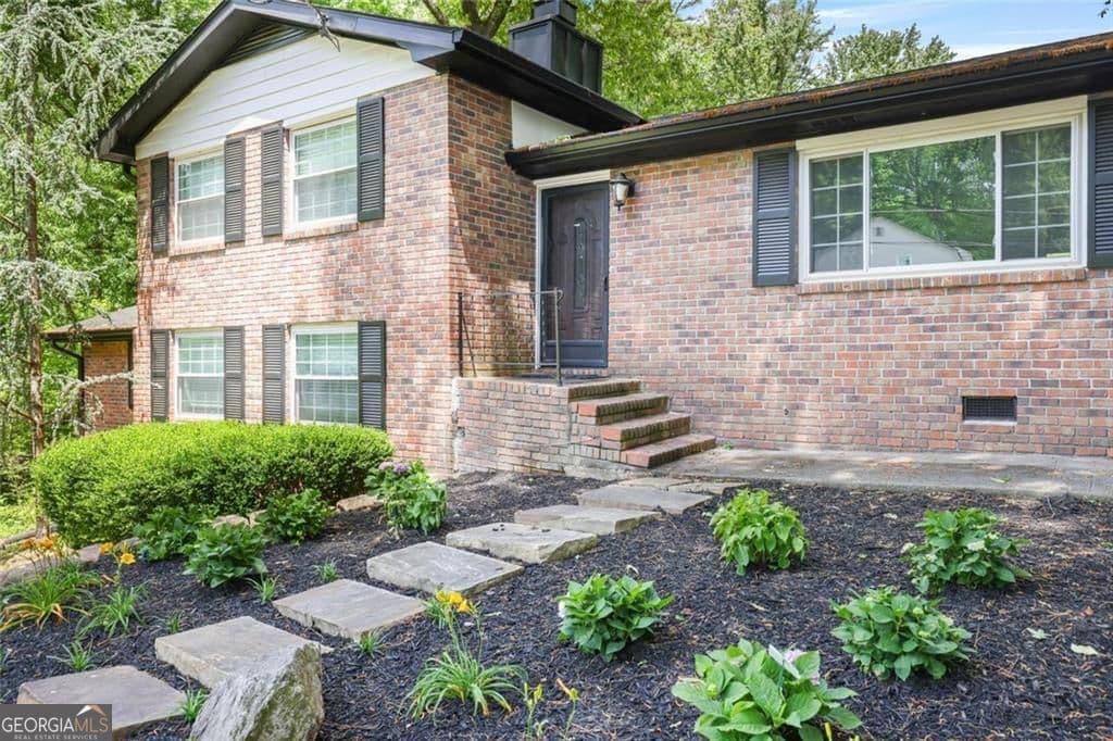 3 bedroom, 2 bathroom, 1,928 sq ft single family residence for rent at 2903 Old Sewell Road, Marietta, GA 30068 for $2,800 a month — photo 1 of 1