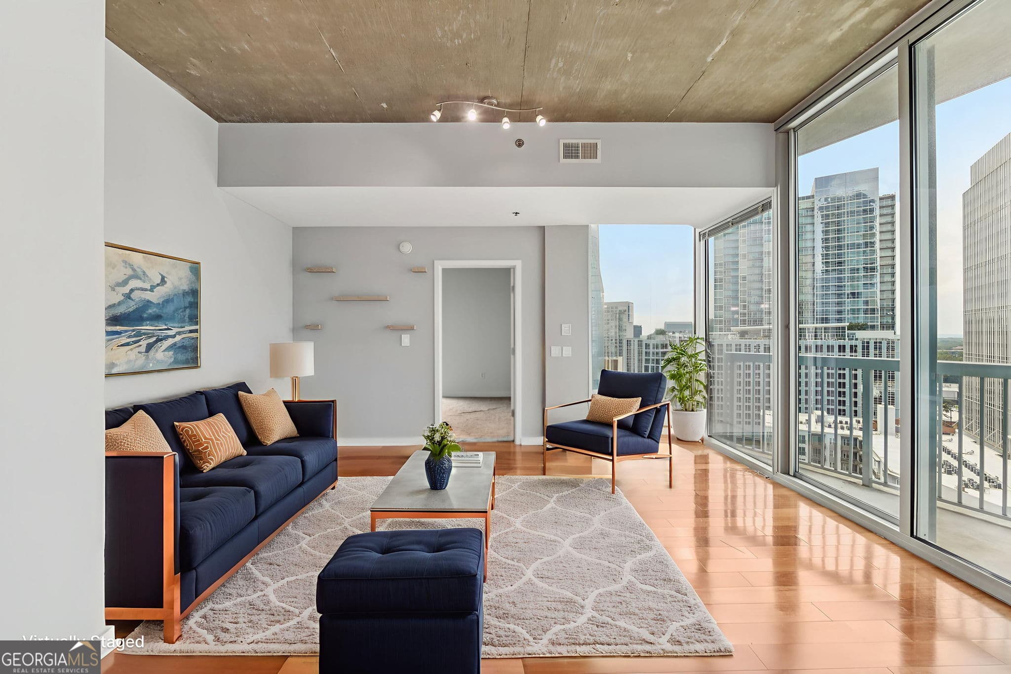 2 bedroom, 2 bathroom, 1,223 sq ft condominium for sale at 3324 Peachtree Road 1518, Atlanta, GA 30326 — photo 3