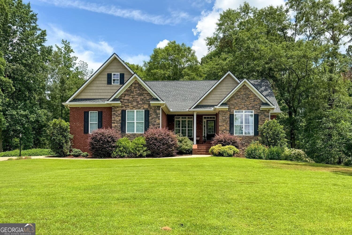 4 bedroom, 3 bathroom, 2,843 sq ft single family residence for sale at 172 Sam Solomon Road, Locust Grove, GA 30248 — photo 2