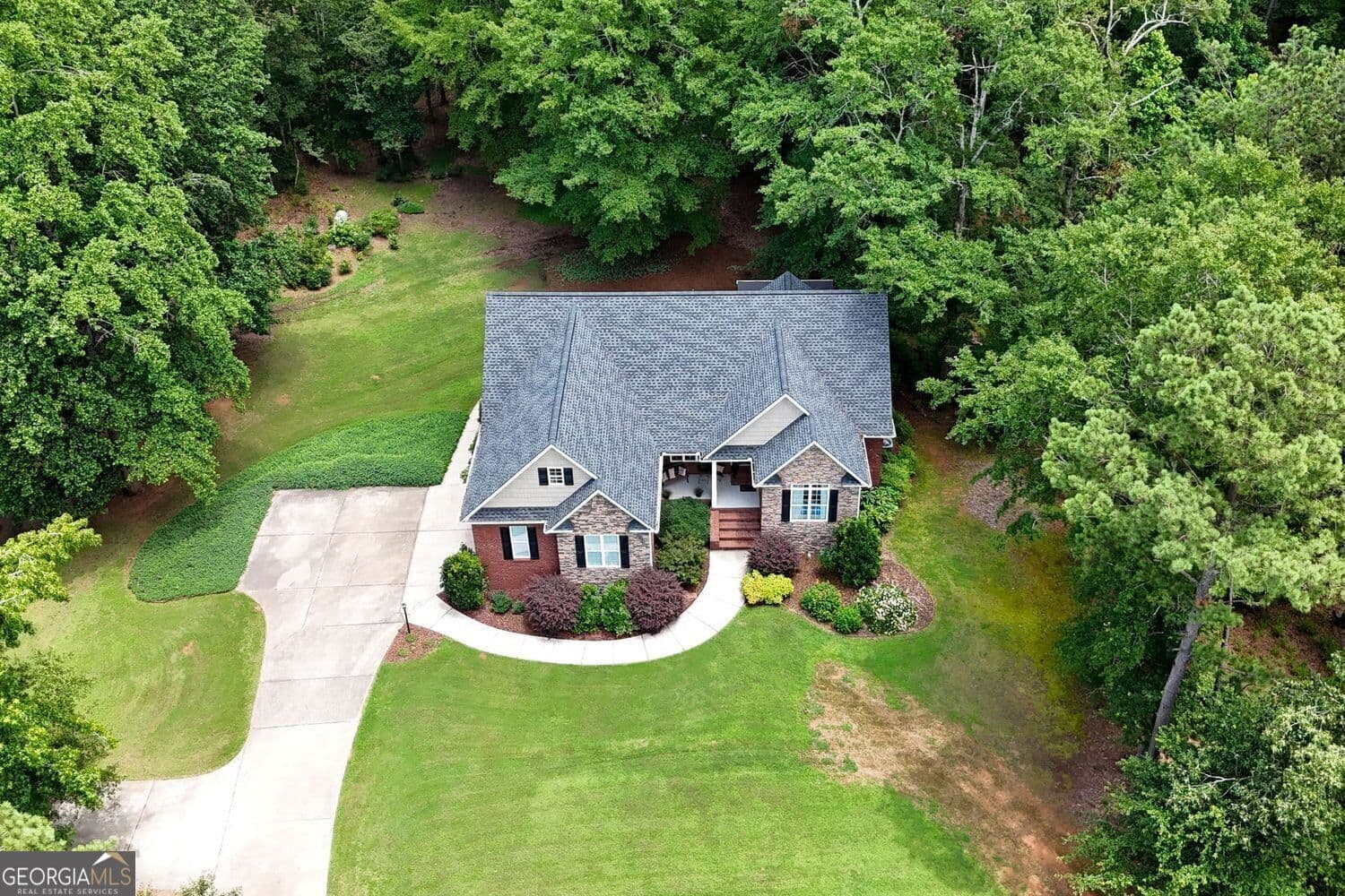 4 bedroom, 3 bathroom, 2,843 sq ft single family residence for sale at 172 Sam Solomon Road, Locust Grove, GA 30248 — photo 4