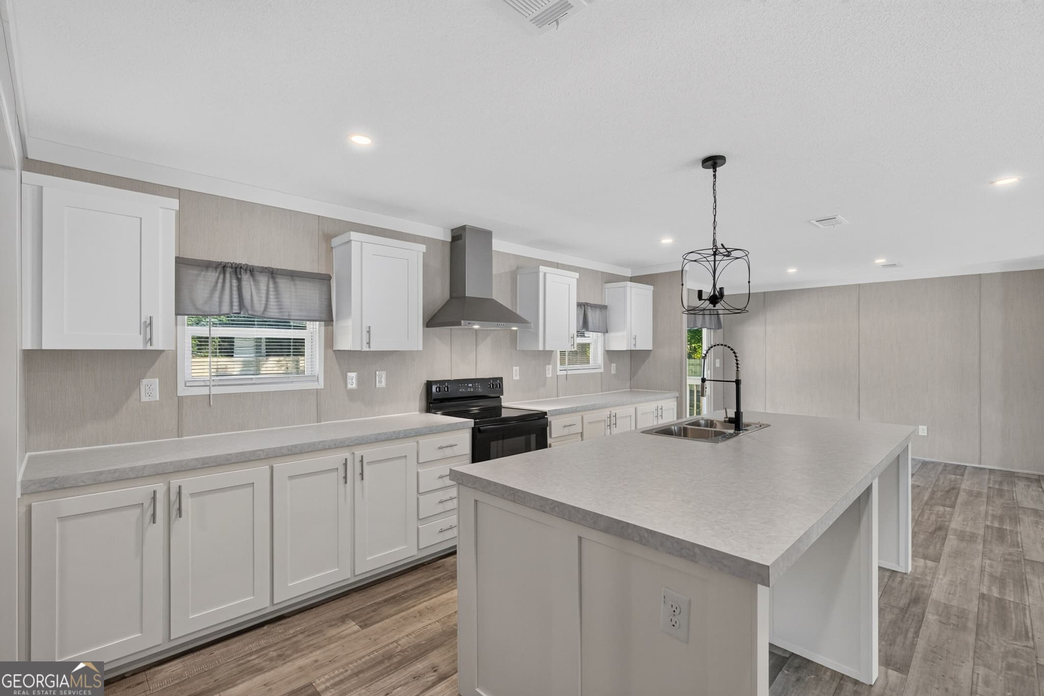 3 bedroom, 2.5 bathroom, 1,664 sq ft manufactured home,single family residence for sale at 21 Ridge Road, Ellabell, GA 31308 — photo 9