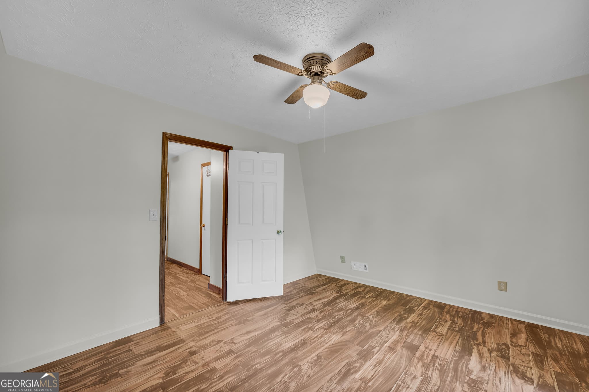 3 bedroom, 2 bathroom, 1,400 sq ft single family residence for sale at 38 Morwood Valley Trail, Cleveland, GA 30528 — photo 10