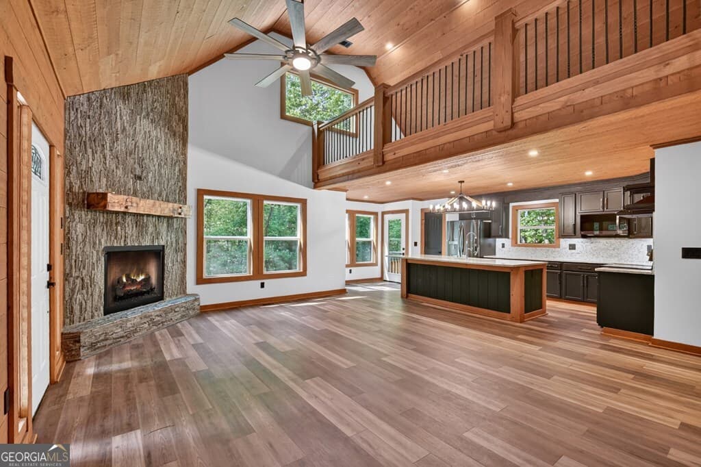 4 bedroom, 3.5 bathroom, 2,831 sq ft cabin,single family residence for sale at 40 Cadet Court, Ellijay, GA 30540 — photo 2