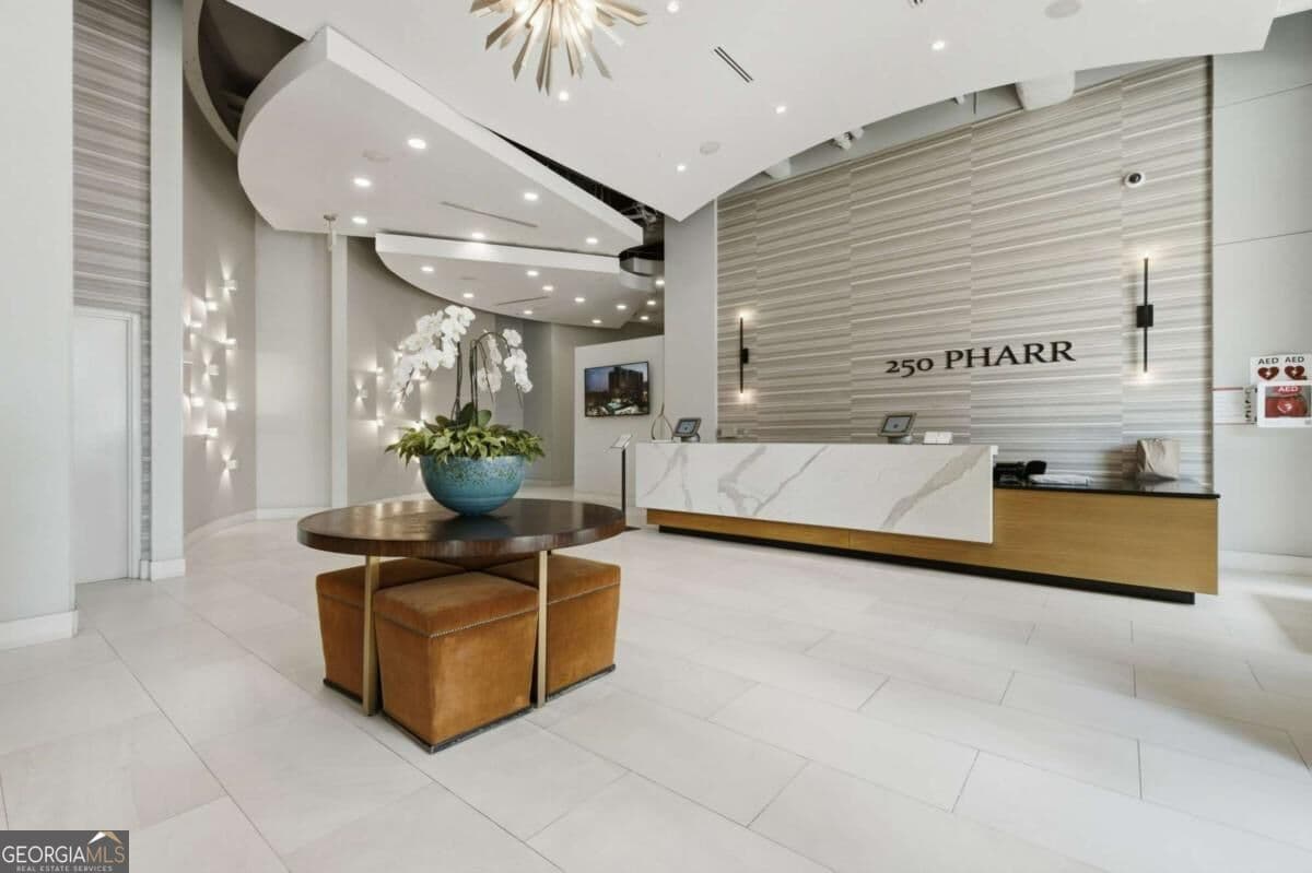 2 bedroom, 2 bathroom, 1,003 sq ft condominium for sale at 250 Pharr Road 1209, Atlanta, GA 30305 — photo 3