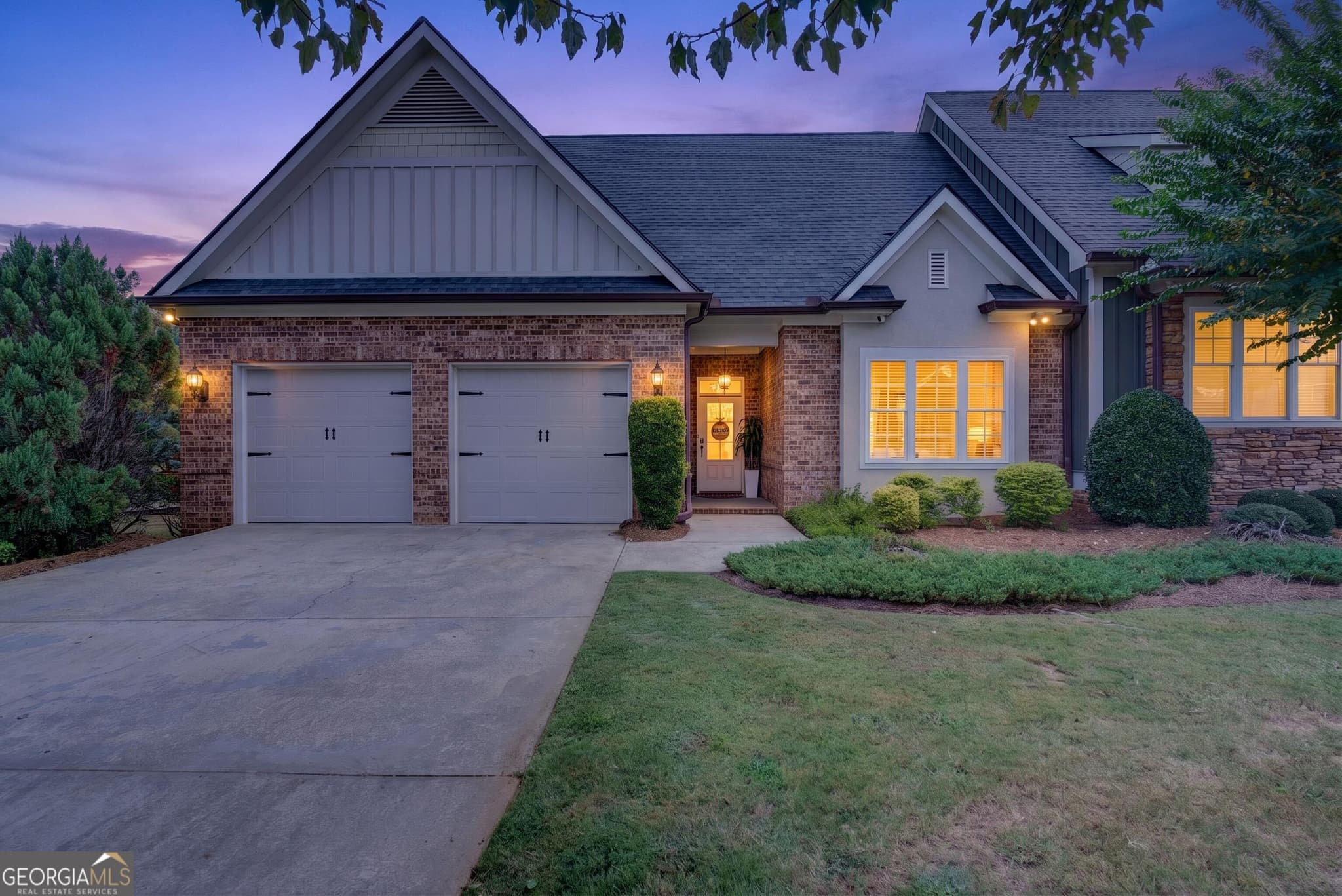 3 bedroom, 2 bathroom, 2,224 sq ft single family residence for sale at 402 Leamington Lane, Macon, GA 31220 — photo 5