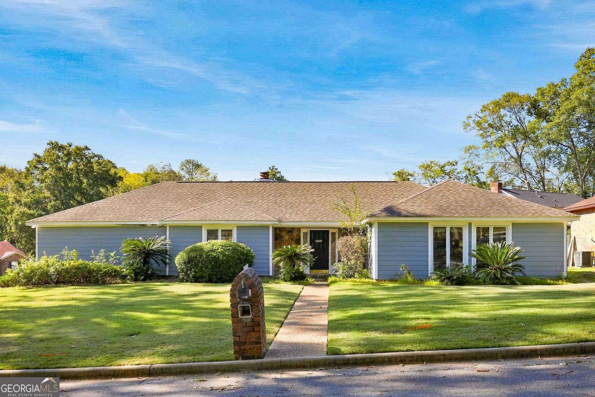 4 bedroom, 2.5 bathroom, 2,515 sq ft single family residence for sale at 4303 Castlewood Parkway, Columbus, GA 31907