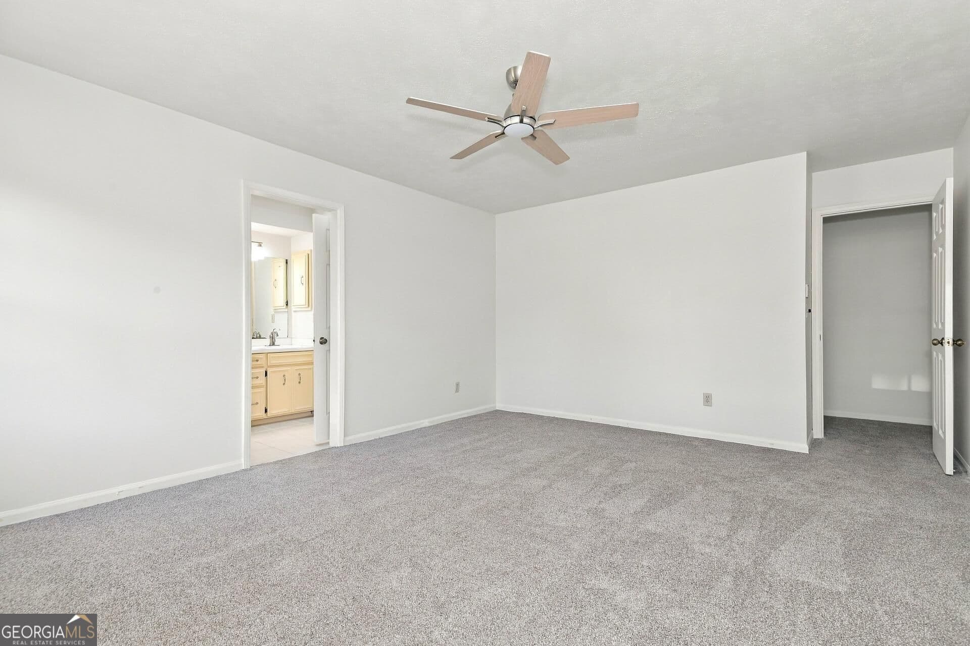 4 bedroom, 2.5 bathroom, 2,515 sq ft single family residence for sale at 4303 Castlewood Parkway, Columbus, GA 31907 — photo 8