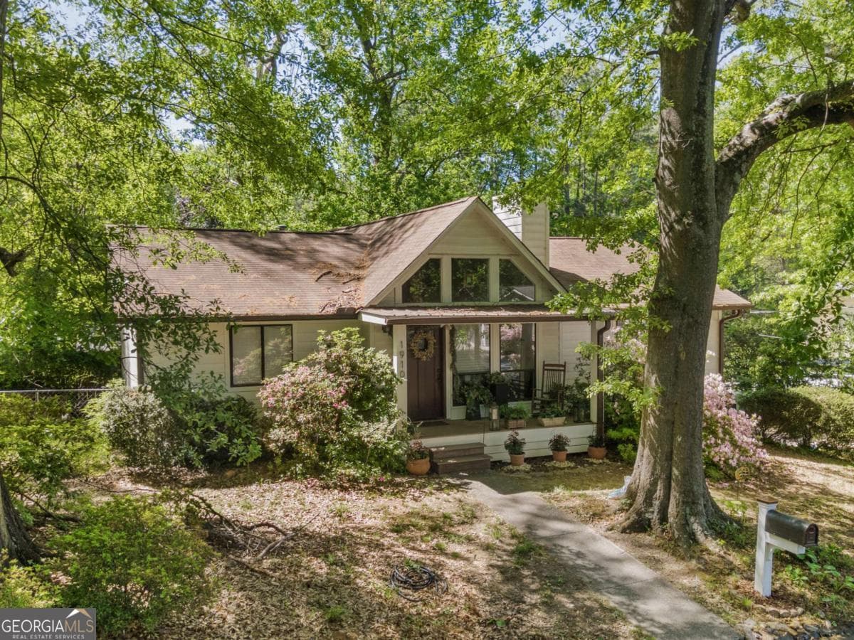 4 bedroom, 3 bathroom, 2,153 sq ft single family residence sold at 1910 Volberg Street, Atlanta, GA 30318