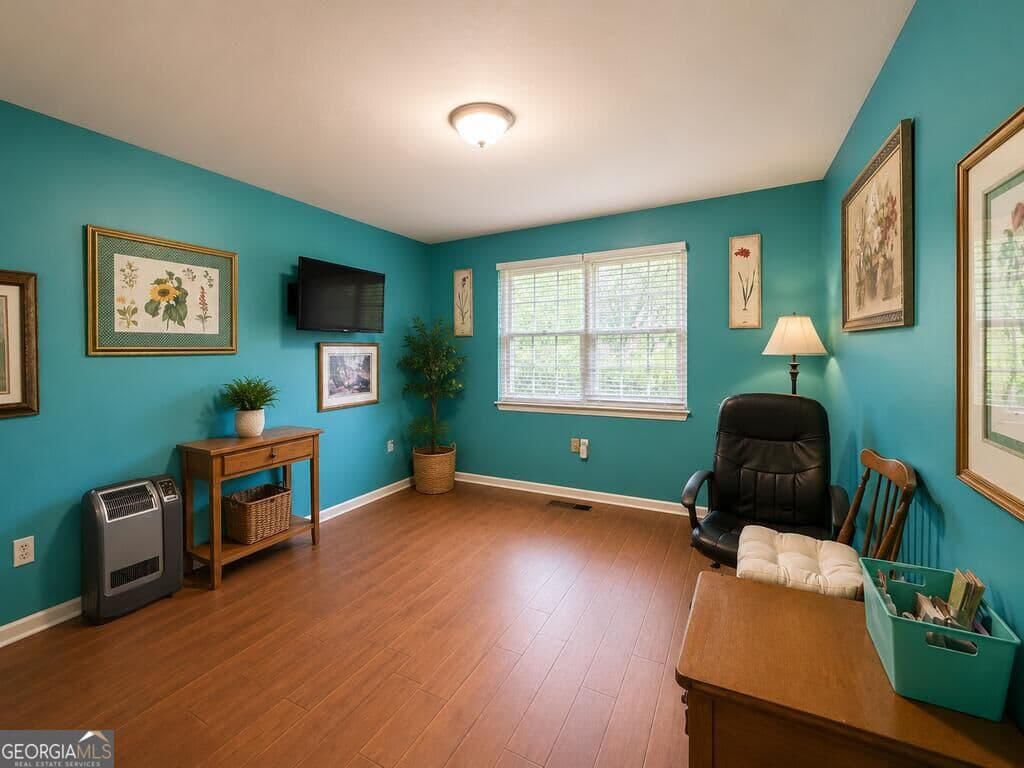 3 bedroom, 2 bathroom, 1,811 sq ft single family residence for sale at 4917 Holly Hill Road, Albany, GA 31721 — photo 6