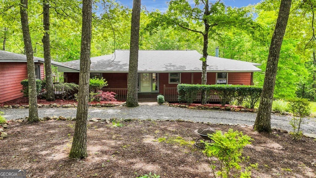 3 bedroom, 2 bathroom single family residence sold at 805 Quail Cove Circle, Warne, NC 28909