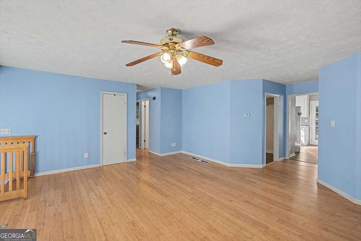 3 bedroom, 3 bathroom, 2,244 sq ft single family residence for sale at 2276 Mohawk Trail, Acworth, GA 30102 — photo 9