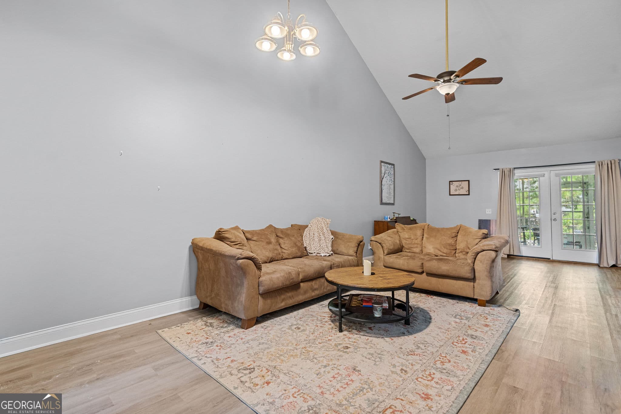 6 bedroom, 4 bathroom, 2,964 sq ft single family residence for sale at 157/159 Drew Circle, Brunswick, GA 31525 — photo 4