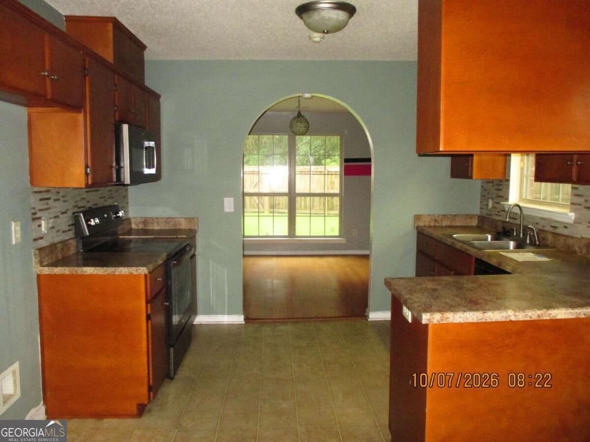 3 bedroom, 2 bathroom single family residence for sale at 166 Gloucester Drive, Midway, GA 31320 — photo 5
