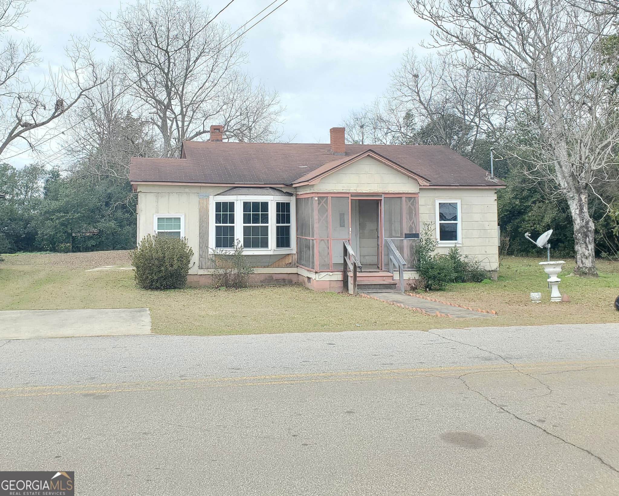 2 bedroom, 1 bathroom, 94 sq ft single family residence under contract at 219 Cypress Street, Sandersville, GA 31082 — photo 2