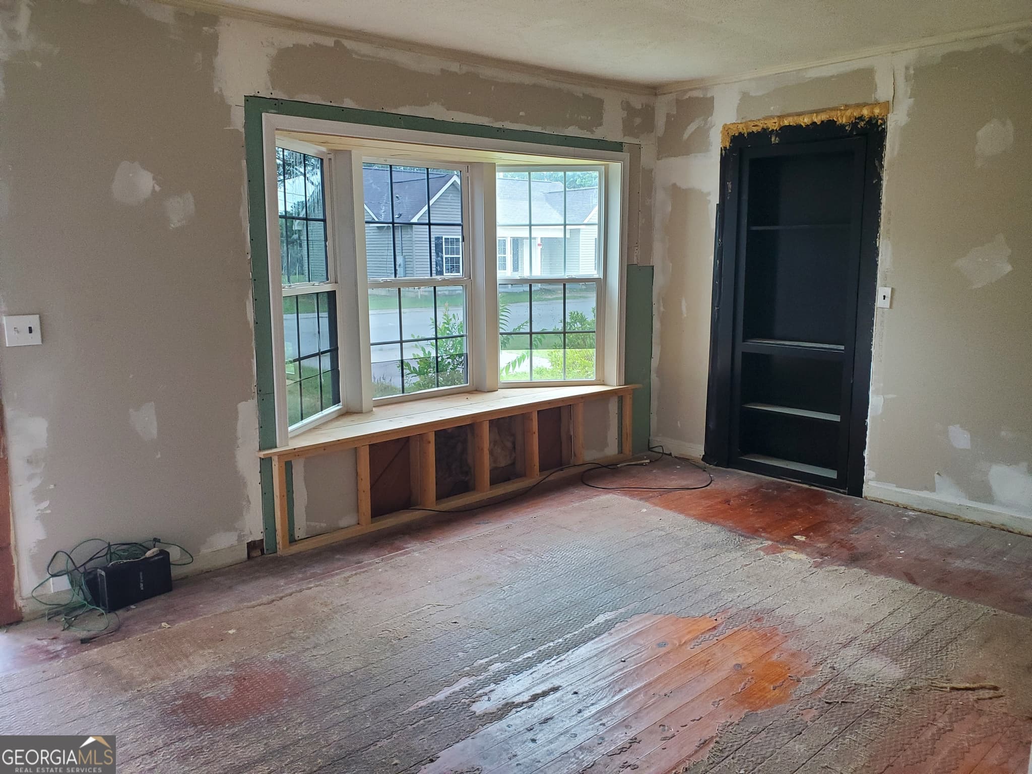 2 bedroom, 1 bathroom, 94 sq ft single family residence under contract at 219 Cypress Street, Sandersville, GA 31082 — photo 4