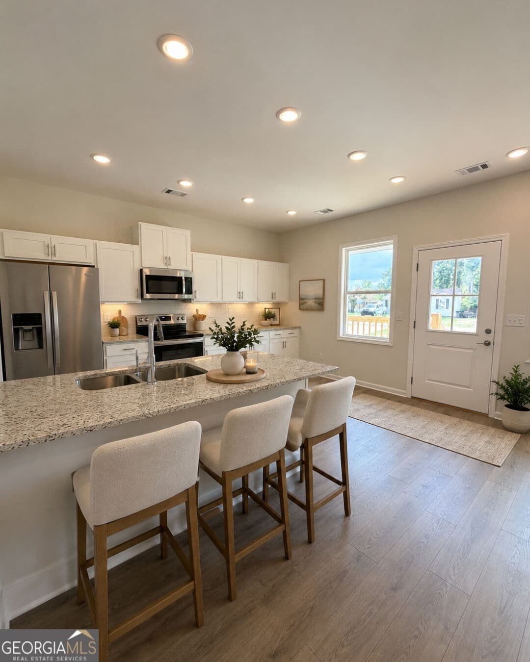 3 bedroom, 2 bathroom, 1,200 sq ft single family residence for sale at 14 Lake Shore Loop, Augusta, GA 30904 — photo 3