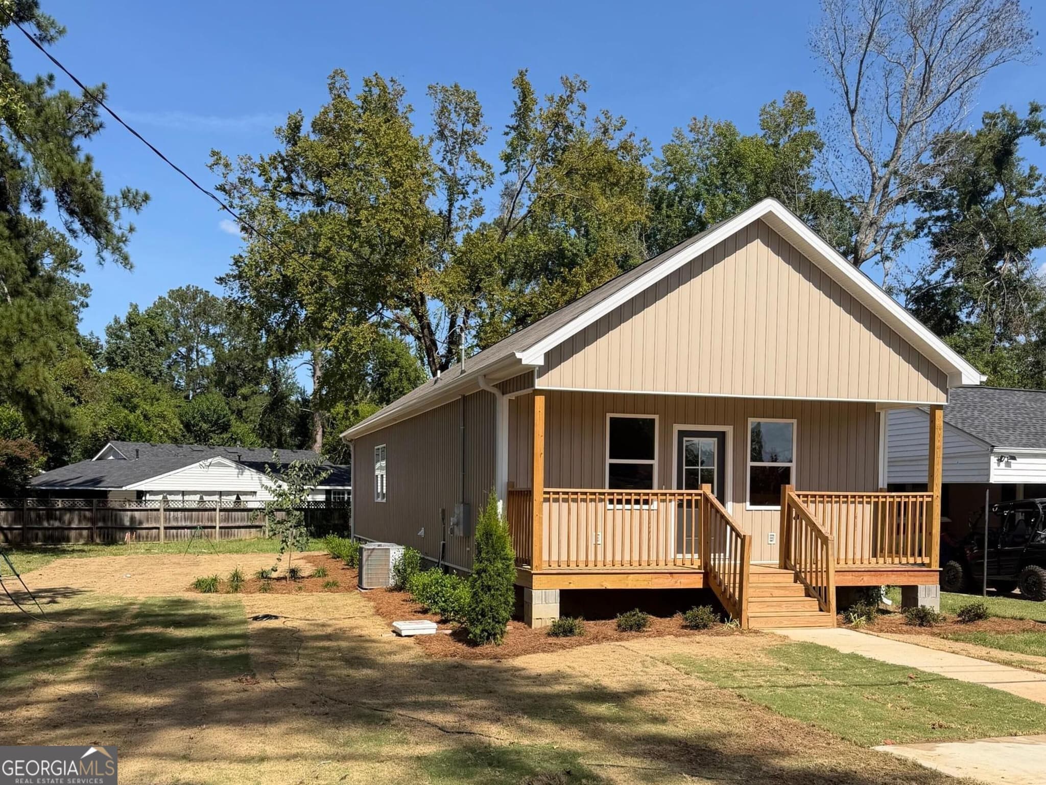 3 bedroom, 2 bathroom, 1,200 sq ft single family residence for sale at 14 Lake Shore Loop, Augusta, GA 30904