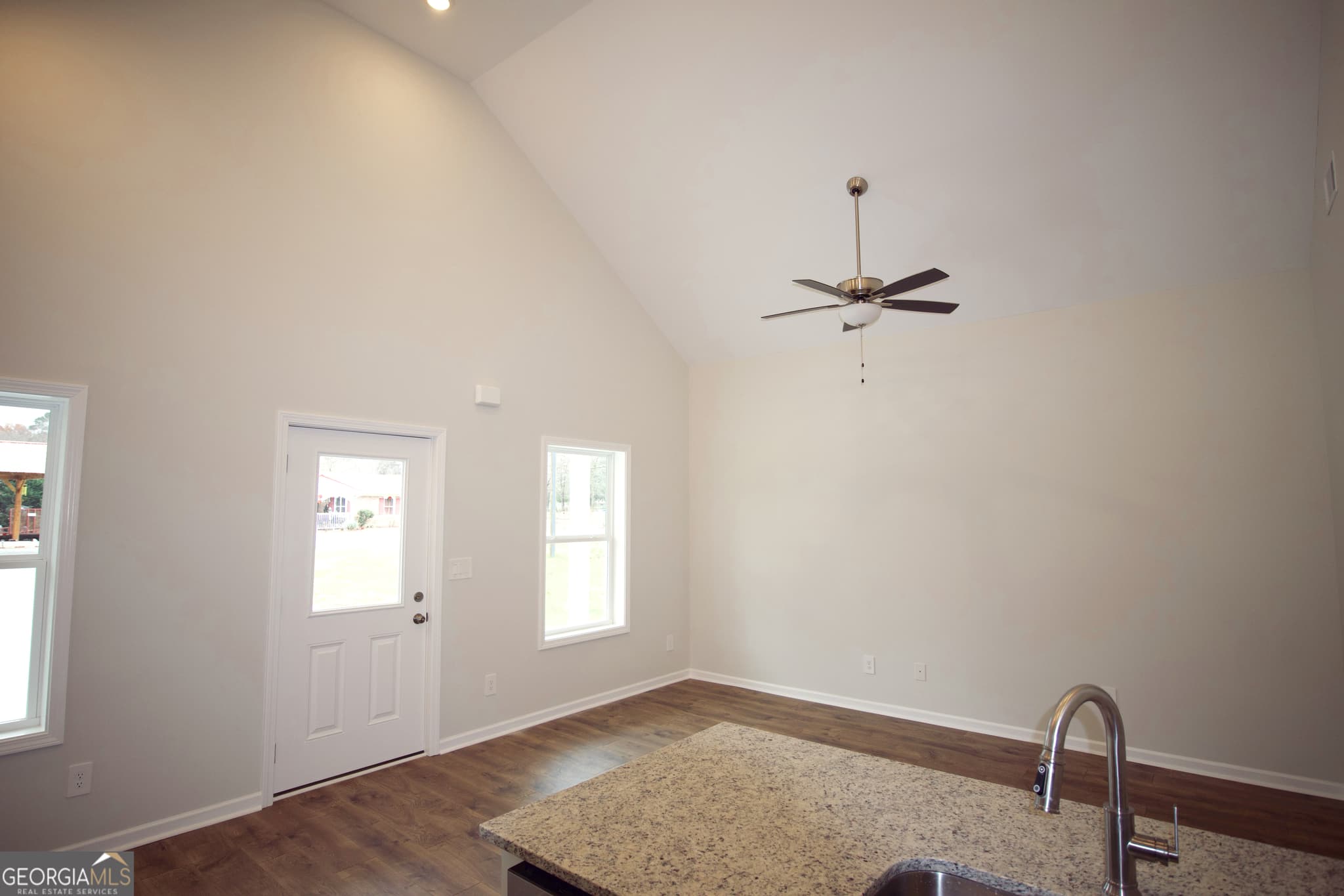 3 bedroom, 2 bathroom, 1,200 sq ft single family residence for sale at 14 Lake Shore Loop, Augusta, GA 30904 — photo 9