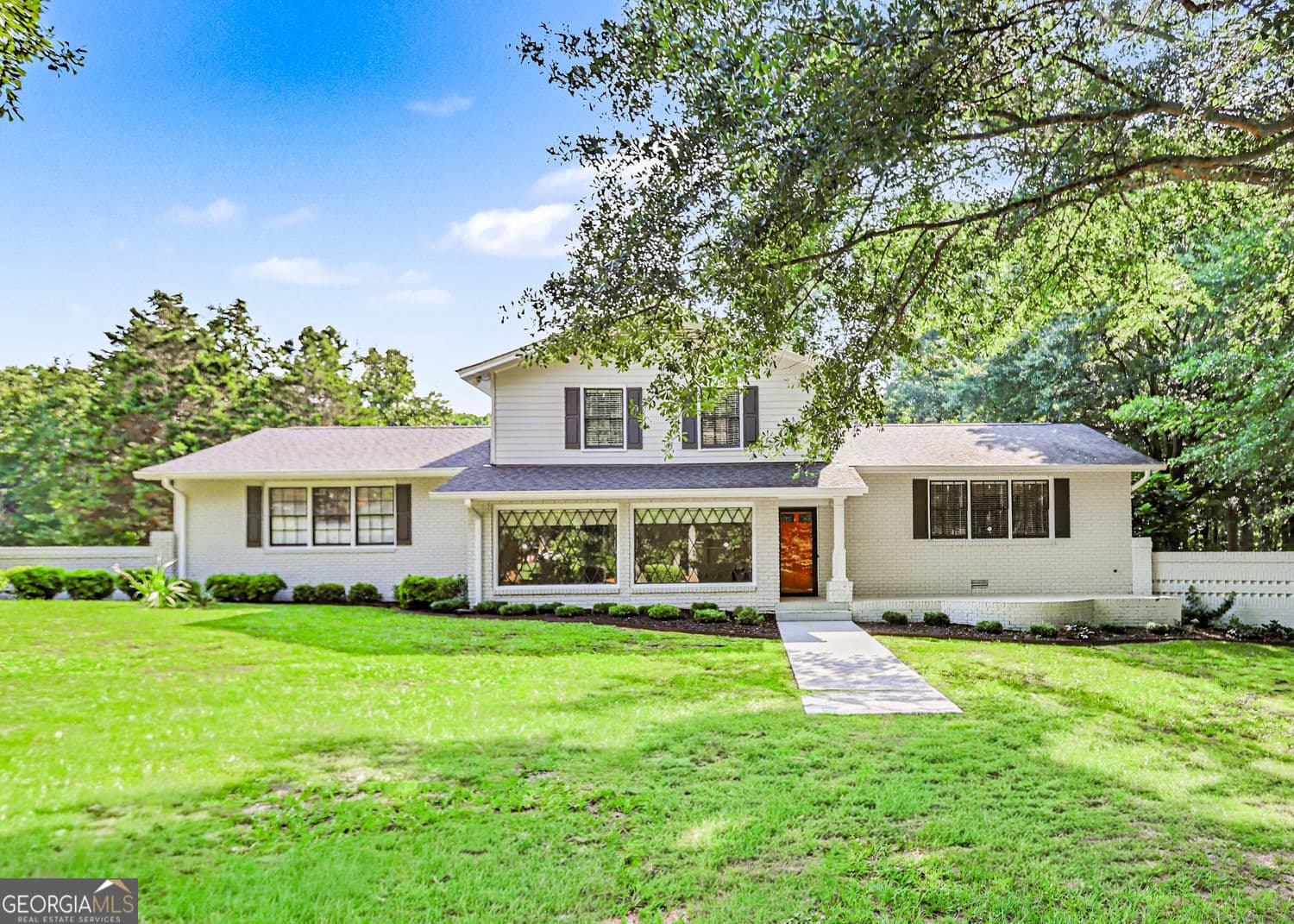4 bedroom, 3.5 bathroom, 3,200 sq ft single family residence for sale at 235 Minish Lake Road, Commerce, GA 30530 — photo 5