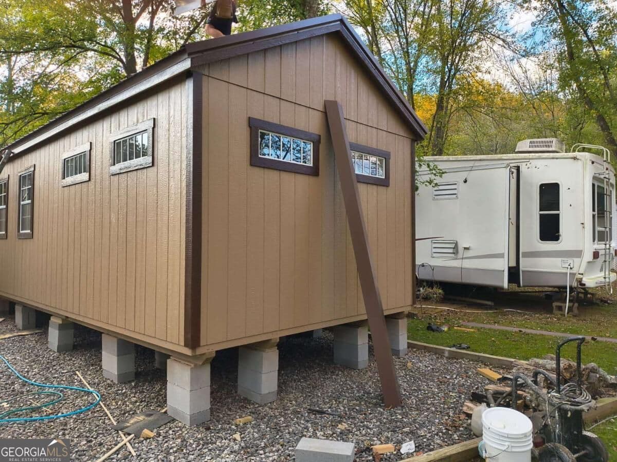 1 bedroom, 1 bathroom cabin,single family residence for sale at 155 Fishtail Circle, Cleveland, GA 30528