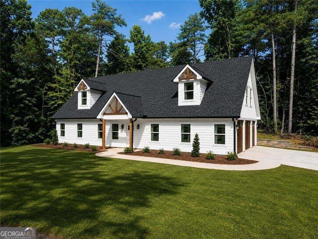 3 bedroom, 3 bathroom, 2,196 sq ft single family residence for sale at 6711 Wildwood Trail, Gainesville, GA 30506 — photo 3