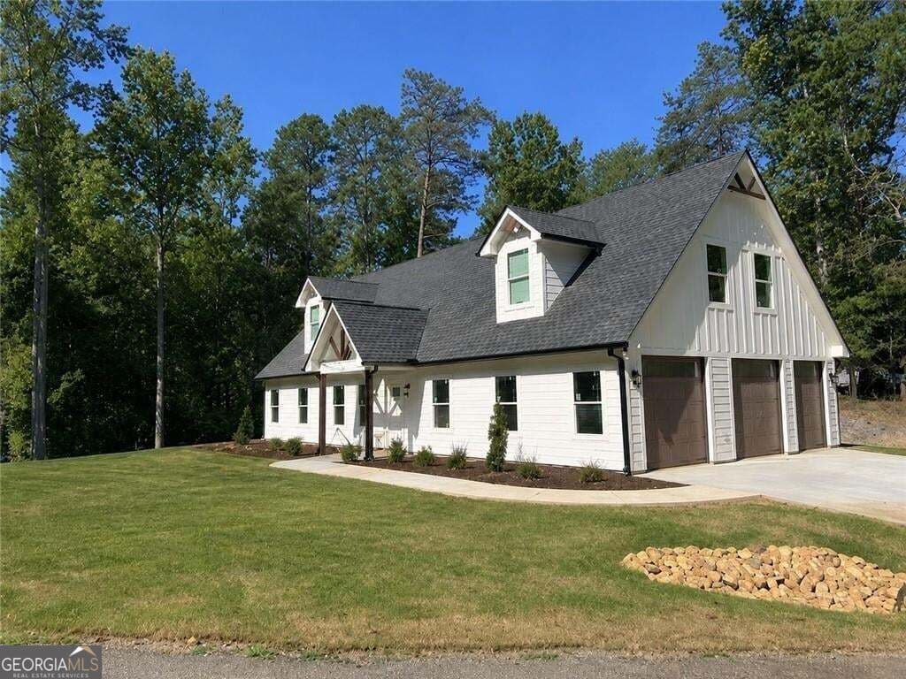 3 bedroom, 3 bathroom, 2,196 sq ft single family residence for sale at 6711 Wildwood Trail, Gainesville, GA 30506