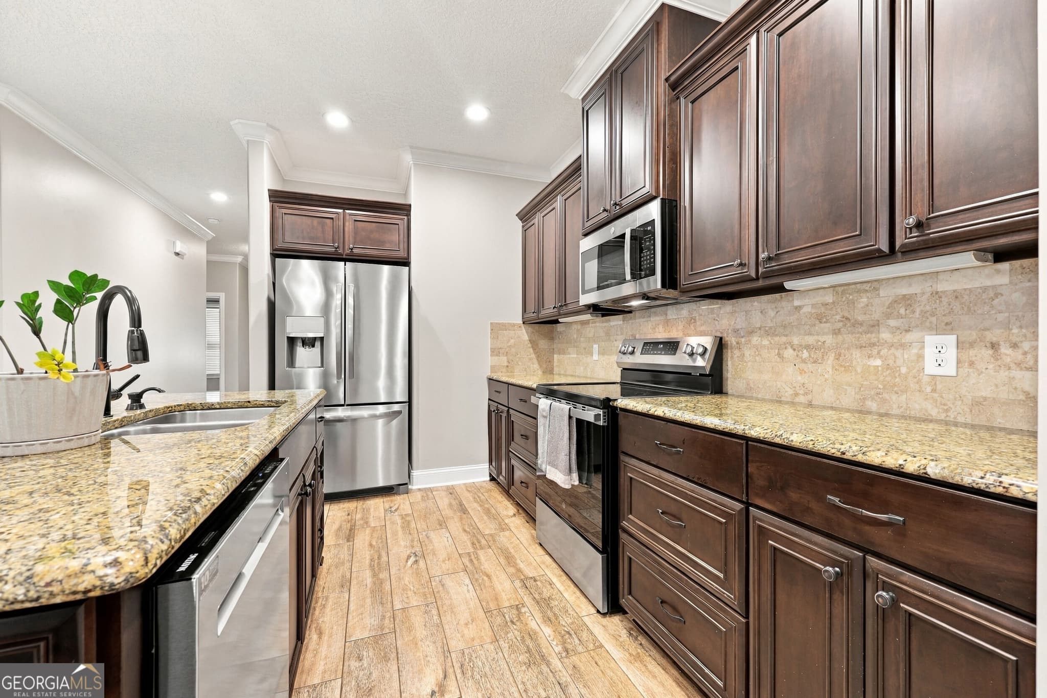 3 bedroom, 2 bathroom, 1,747 sq ft single family residence for sale at 128 Brookshire Ct, Kingsland, GA 31548 — photo 7